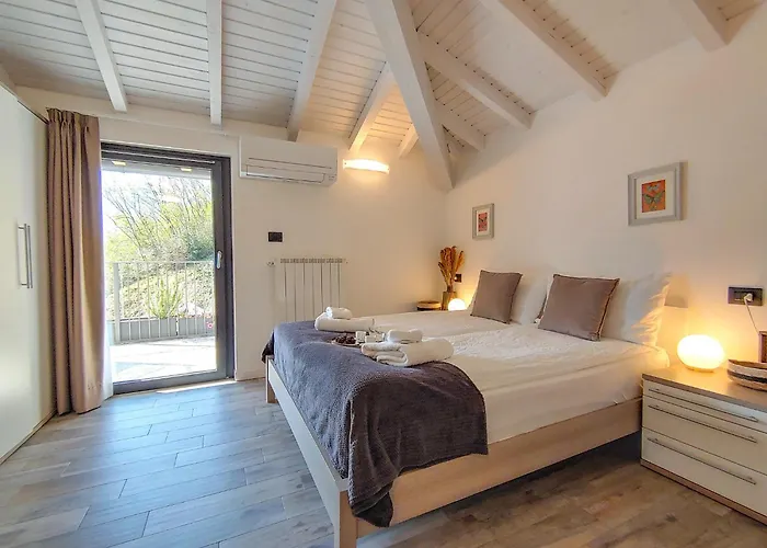 Silence Mit Panorama Balkon *