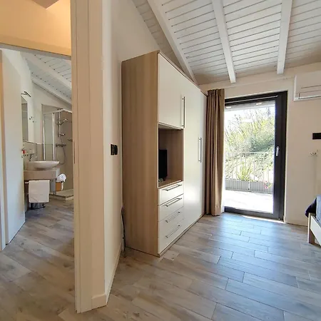 Silence Mit Panorama Balkon *