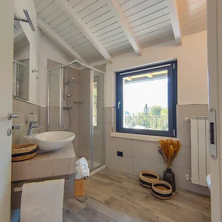 Appartamento Silence Mit Panorama Balkon Dascio